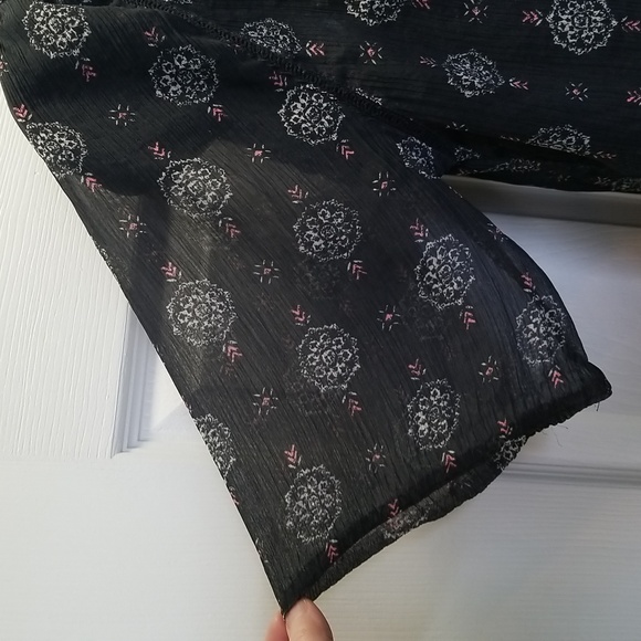 "Mudd" Size M Dark Navy Sheer Boho Top - Picture 5 of 12